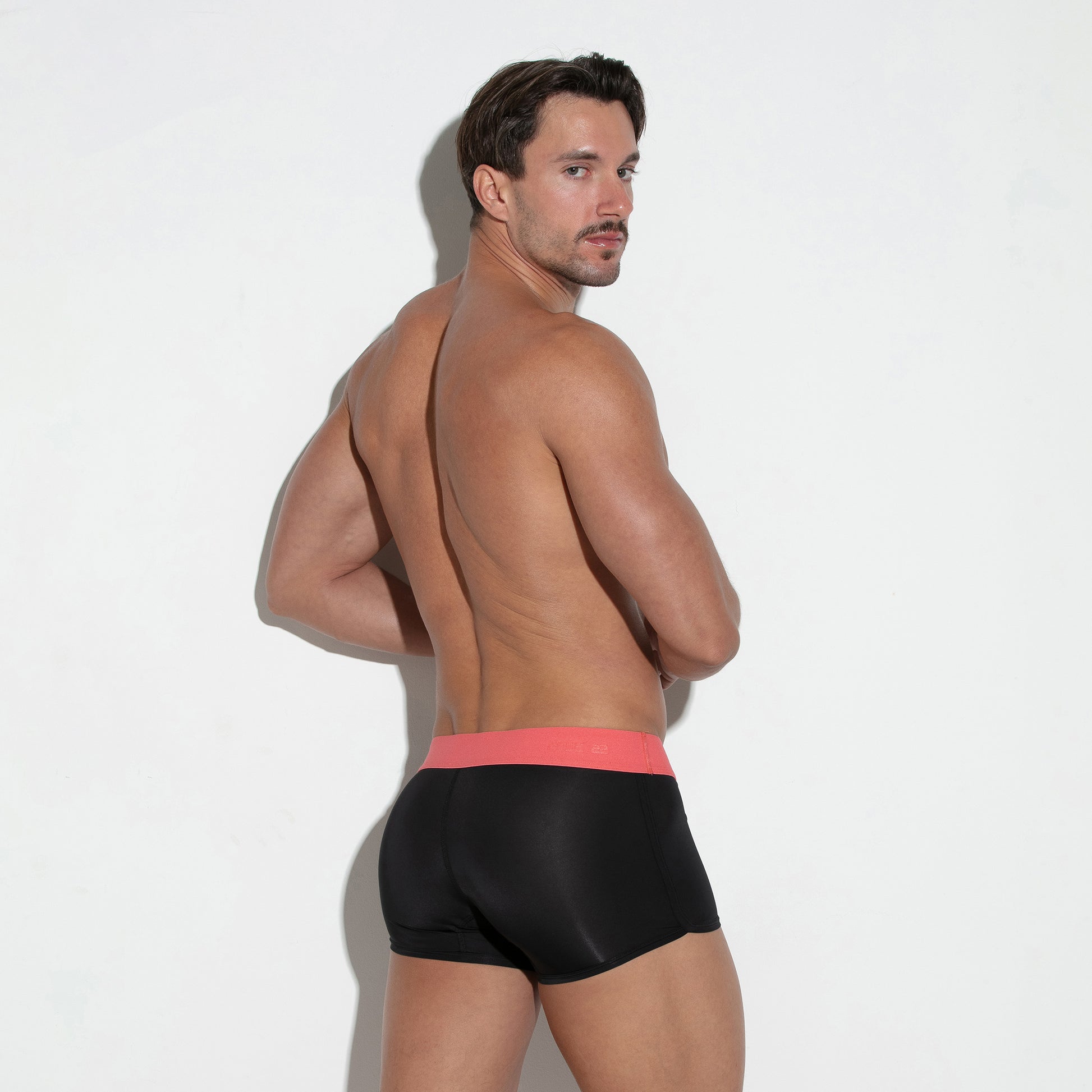 CODE 22Work Out Black